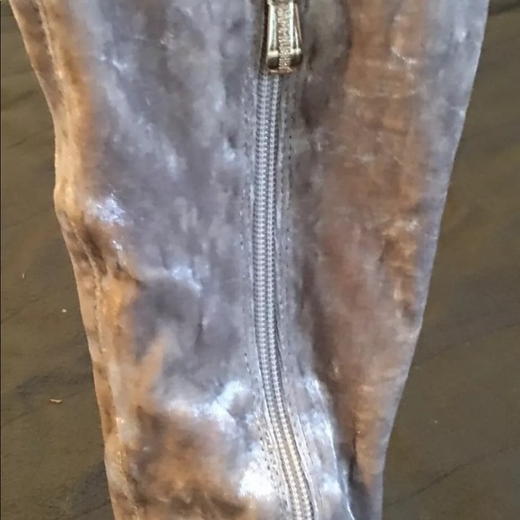 Cape Robbin Paw-27 over the knee grey boot - Picture 3 of 8